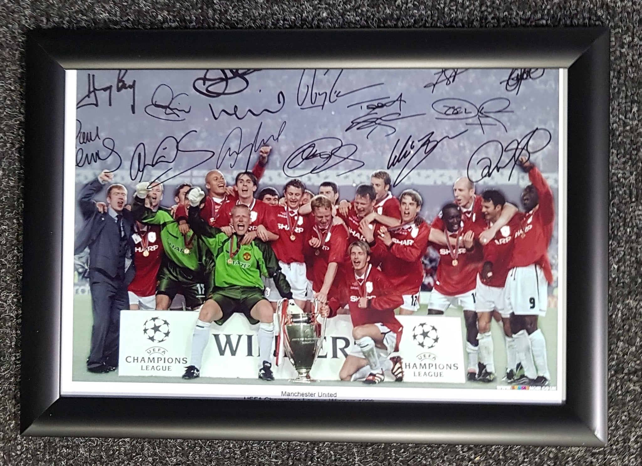 Manchester United  '99 12 X 8 Facsimile Print