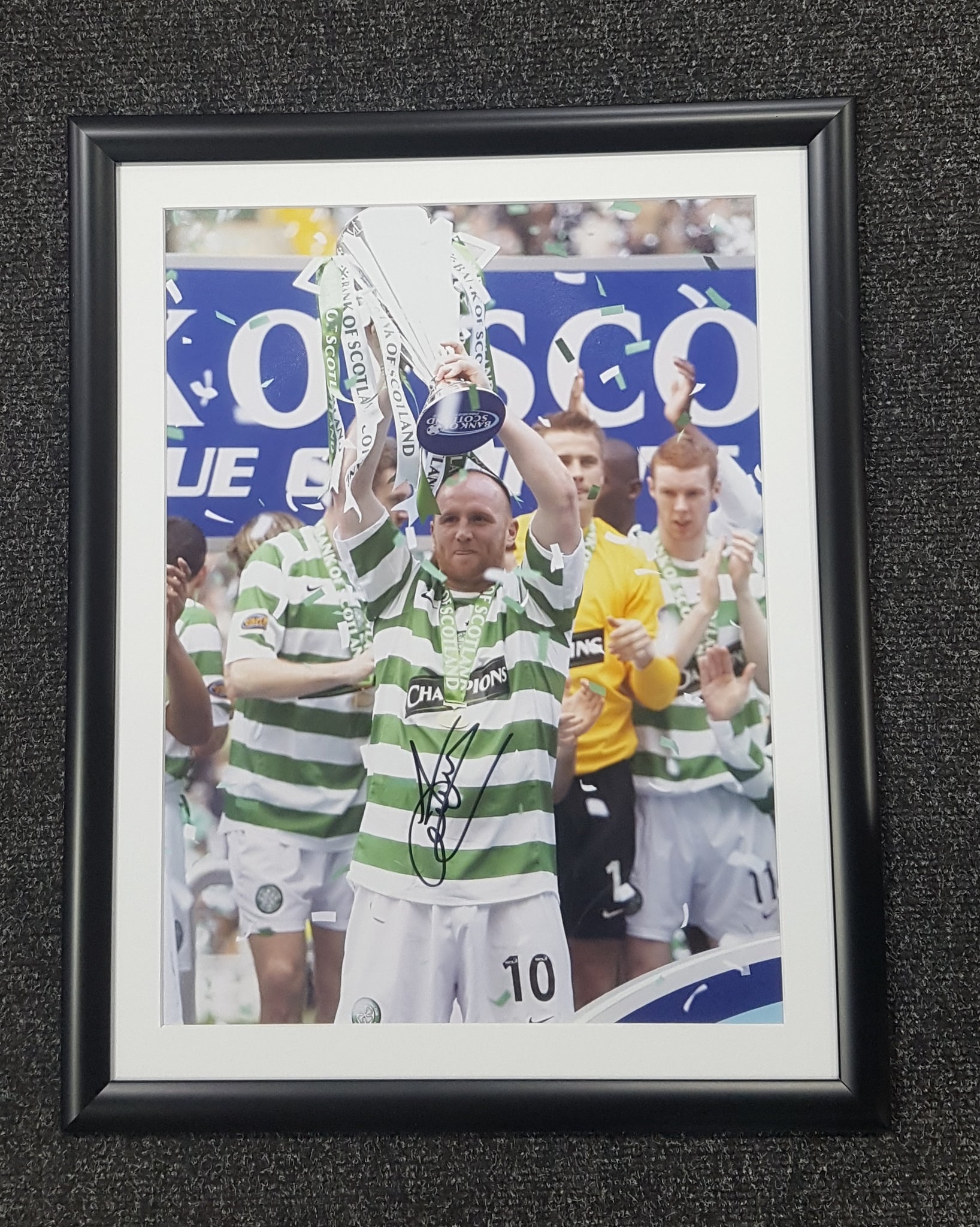 John Hartson .