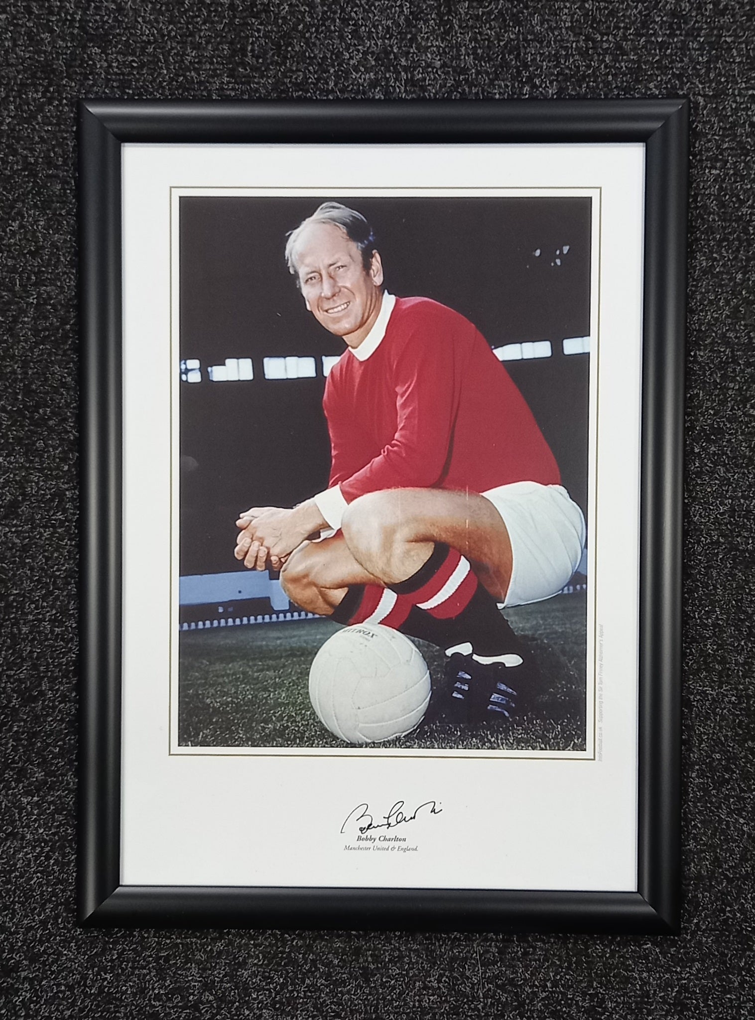 Bobby Charlton .